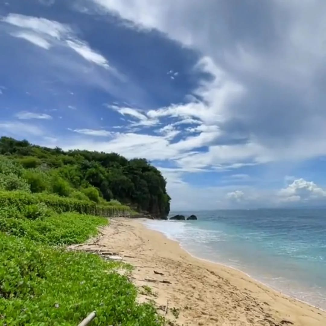 SUPER PREMIUM CLIFF FRONT LAND FOR LEASE Located in Sawangan Nusa Dua Bali