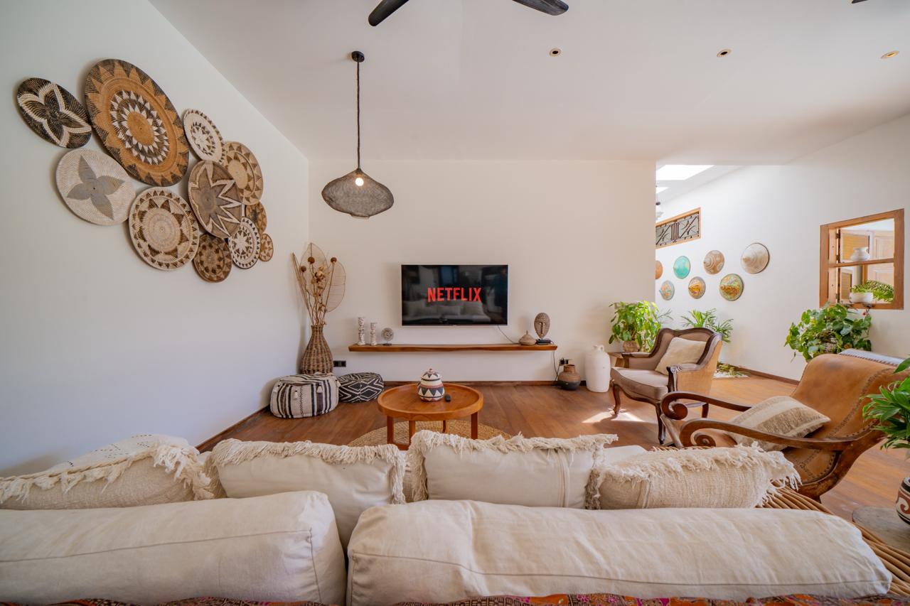 COZY 3 BEDROOMS VILLA FOR LONG TERM LEASED IN MUMBAK, KEROBOKAN BALI