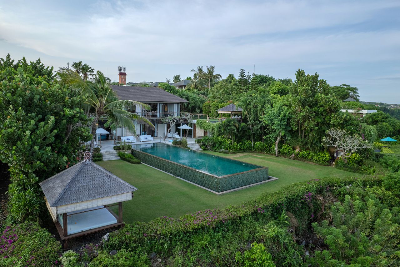 ROCK STAR VILLA FOR SALE FREEHOLD PANDAWA CLIFFT BALI