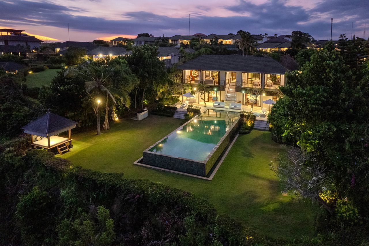 ROCK STAR VILLA FOR SALE FREEHOLD PANDAWA CLIFFT BALI