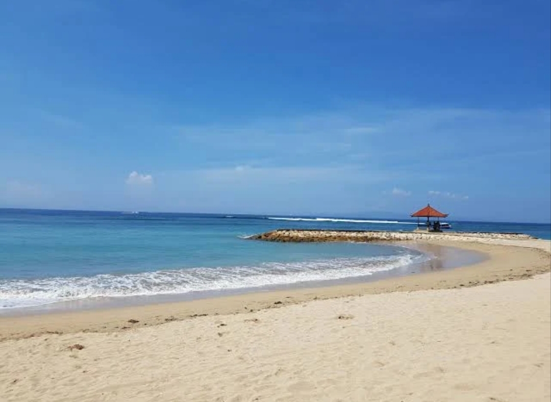 RARE OPPORTUNITY SANUR BEACH FRONT LAND WITH 40 BUNGALOWS FOR SALE