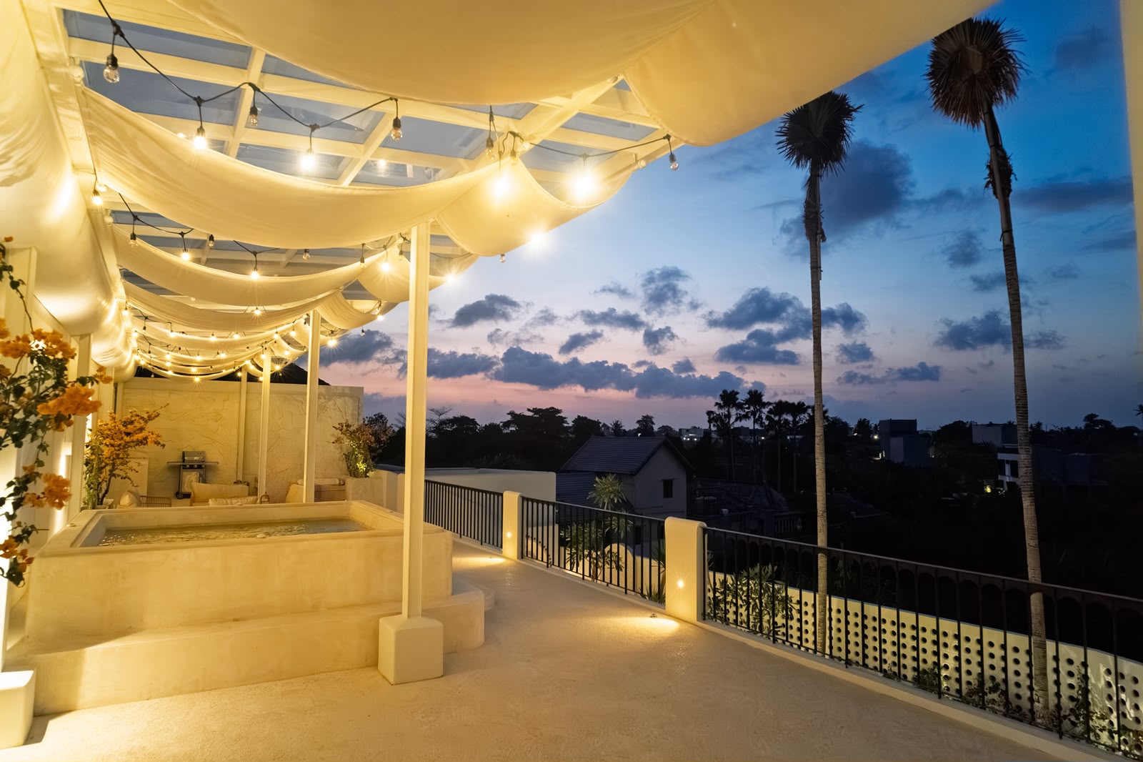 BRAND NEW LUXURY VILLA IN CANGGU